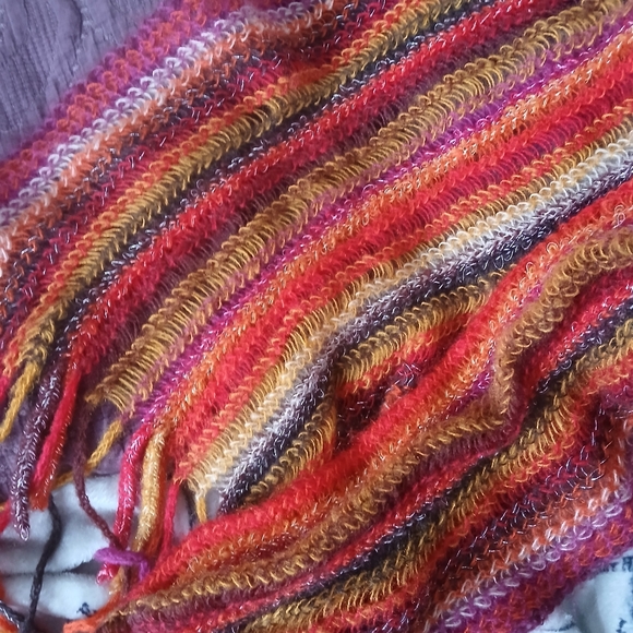 Wavy Knit Scarf - Picture 5 of 5